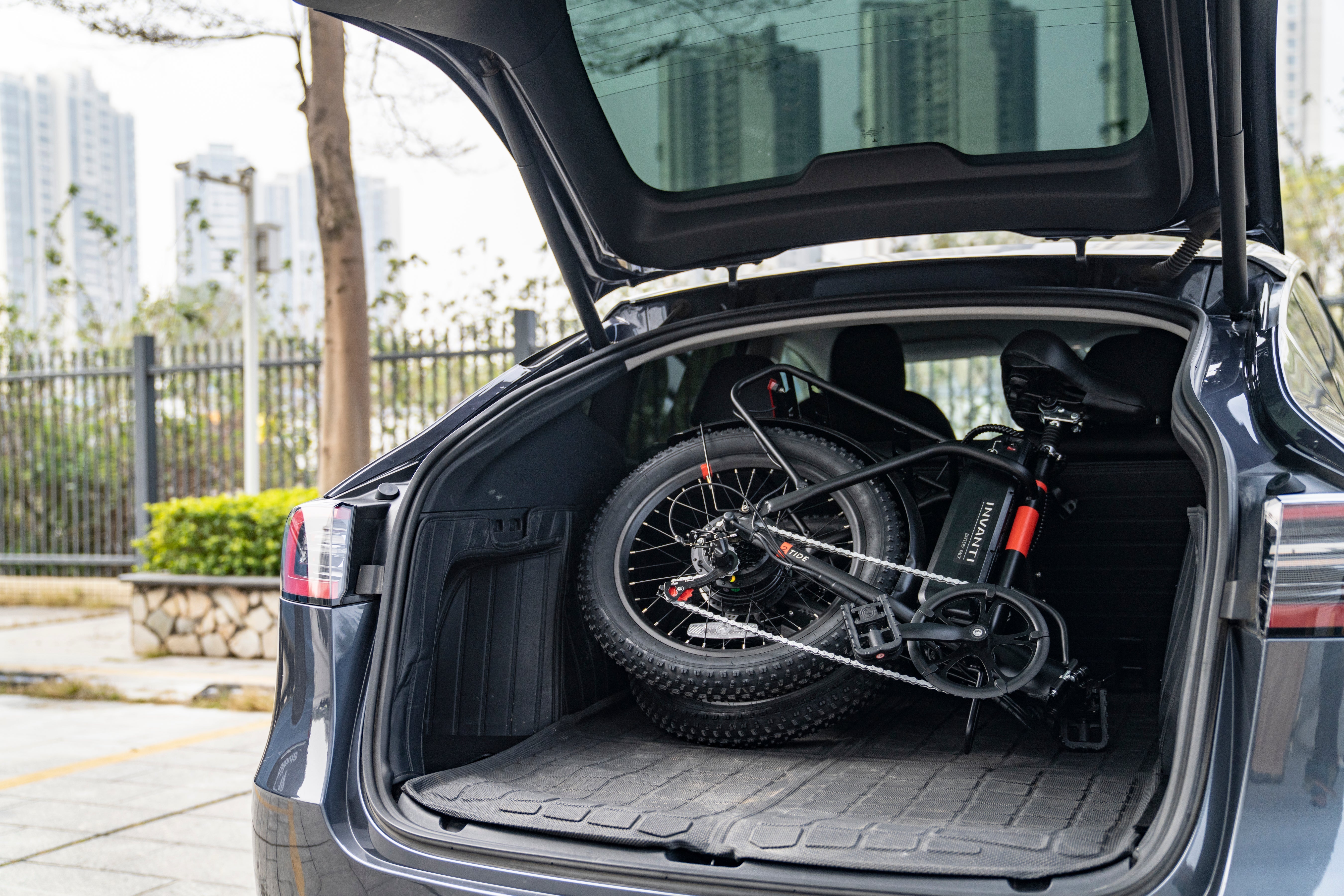 Bicicletta elettrica pieghevole INVANTI TIDE2, motore da 500 W, batteria da 48 V 10,4 Ah