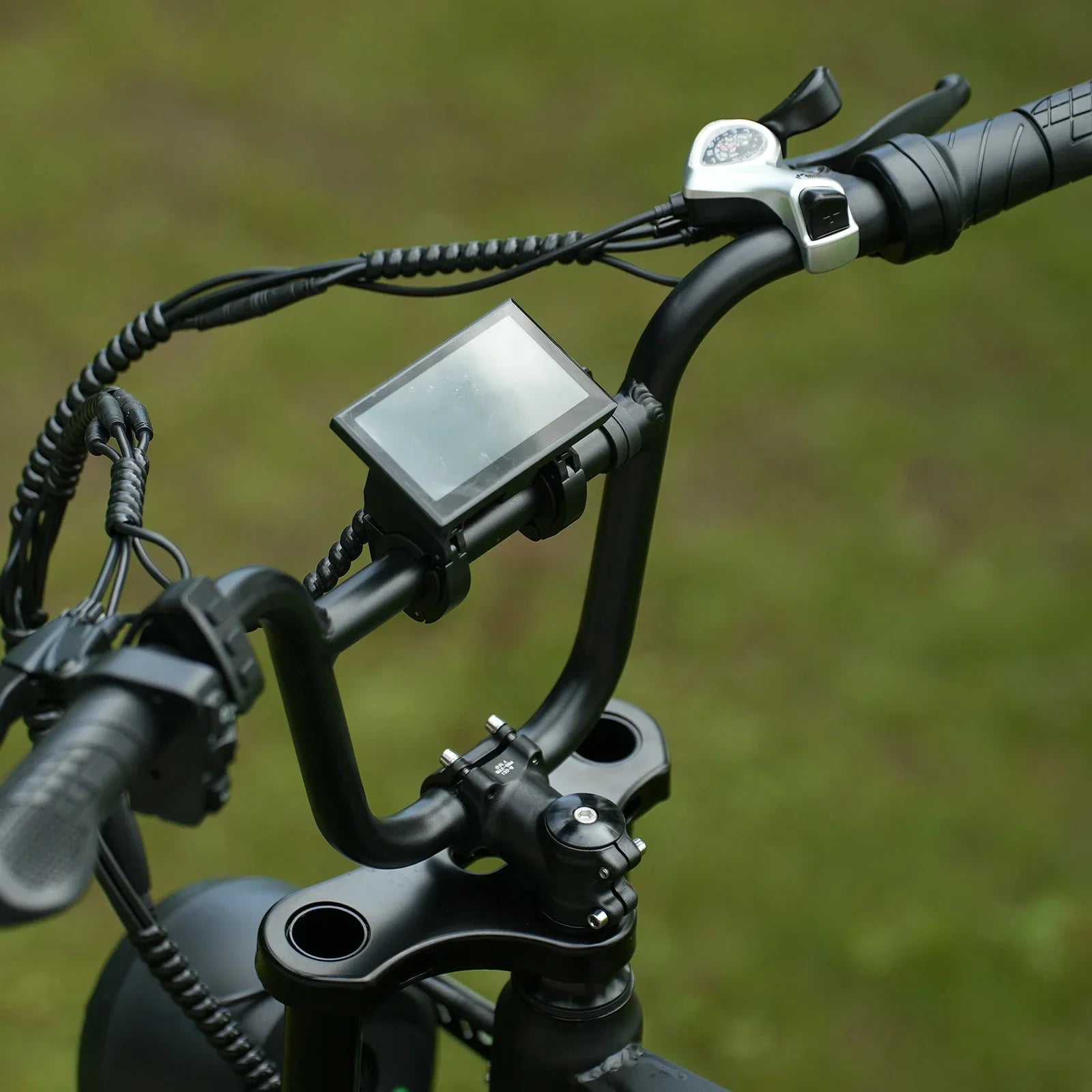 CYCROWN Hunter 20" Retro Fat Tire Electric Dirt Bike 750W (1000W Peak) Motor 48V 26Ah Dual Batteries