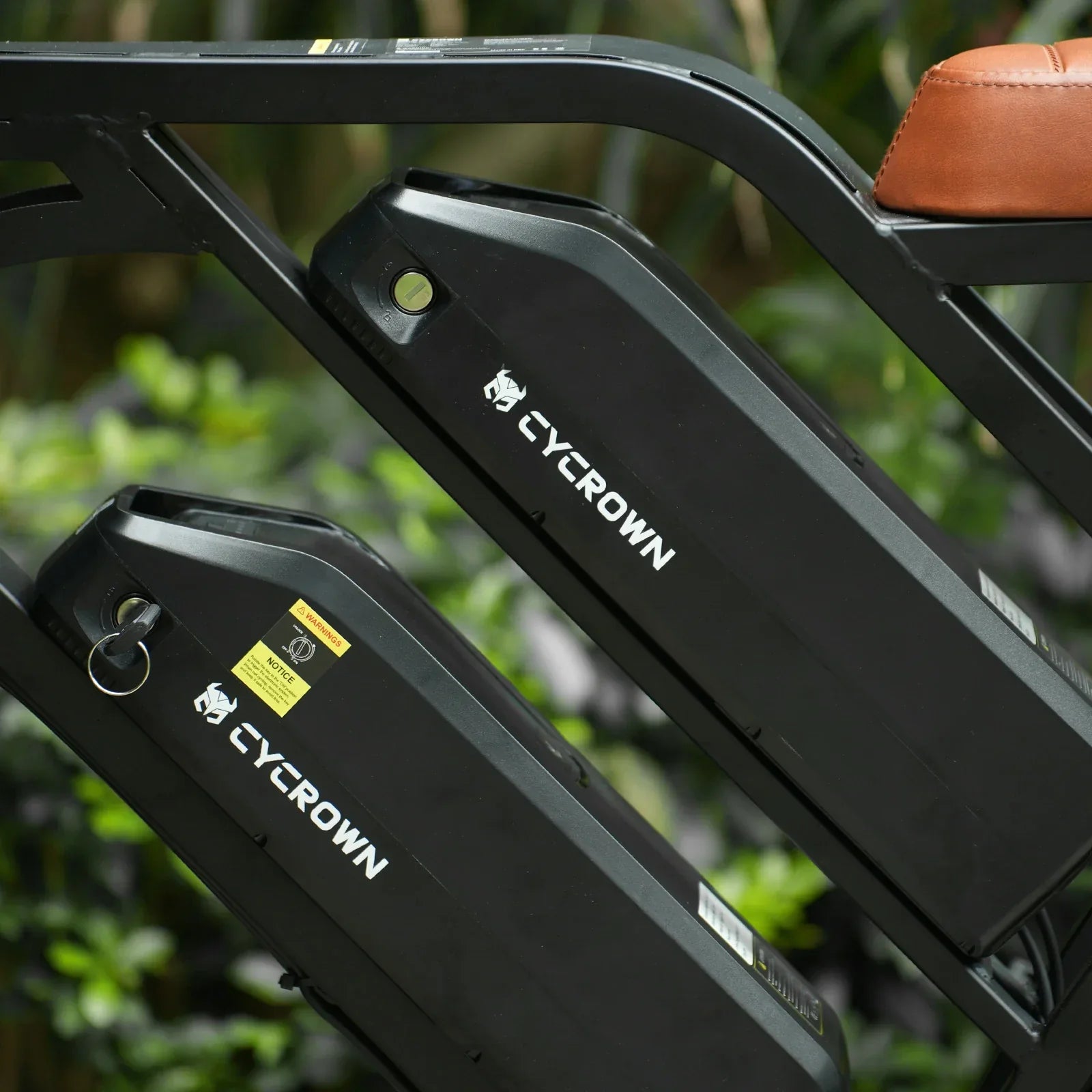 CYCROWN Hunter 20" Retro Fat Tire Electric Dirt Bike 750W (1000W Peak) Motor 48V 26Ah Dual Batteries