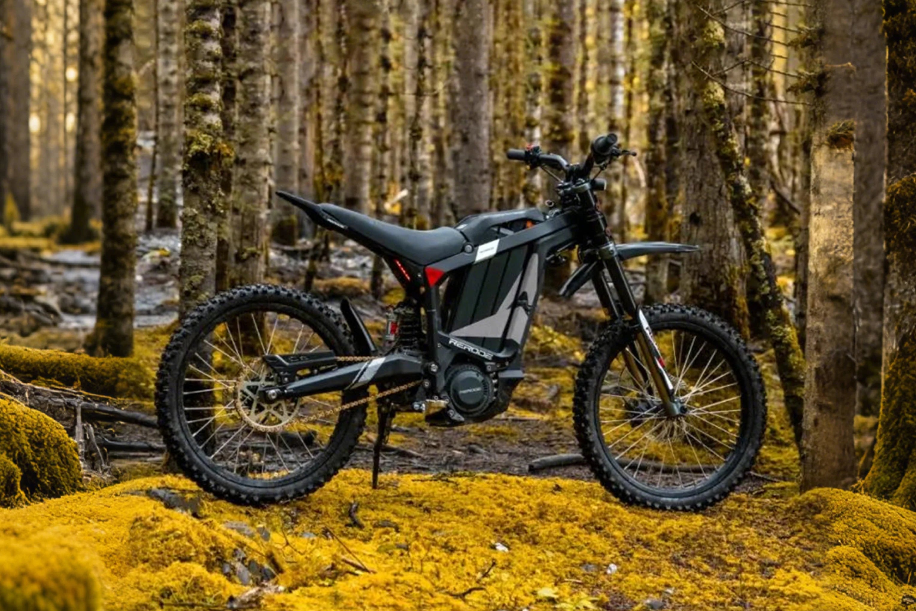 HEZZO R1 Electric Motorcycle 8000W High-Performance Motor 72V 35Ah Lithium Battery