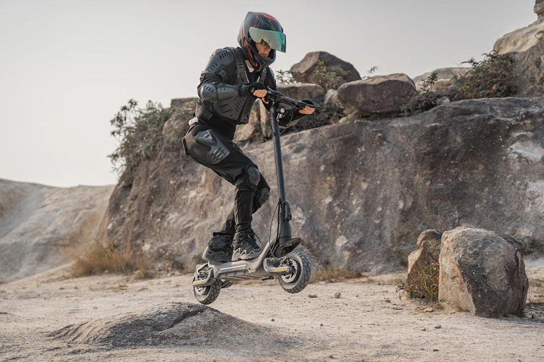 HEZZO F5 Dual Motor Off-road Electric Scooter 1600W High-Performance Motor 48V 18Ah Lithium Battery