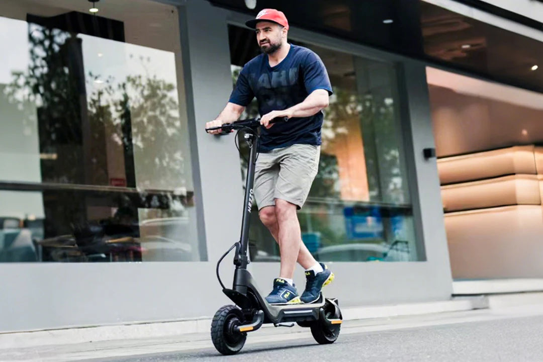 HEZZO F5 Dual Motor Off-road Electric Scooter 1600W High-Performance Motor 48V 18Ah Lithium Battery