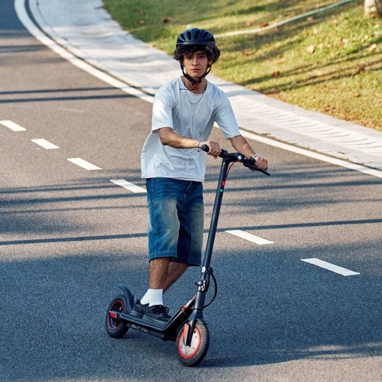 IScooter i9M 35kmh 500W Motor Power 10 inches Pneumatic Tires Foldable Commuting Electric Scooter